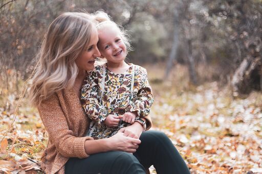 photo of Leah and her daughter